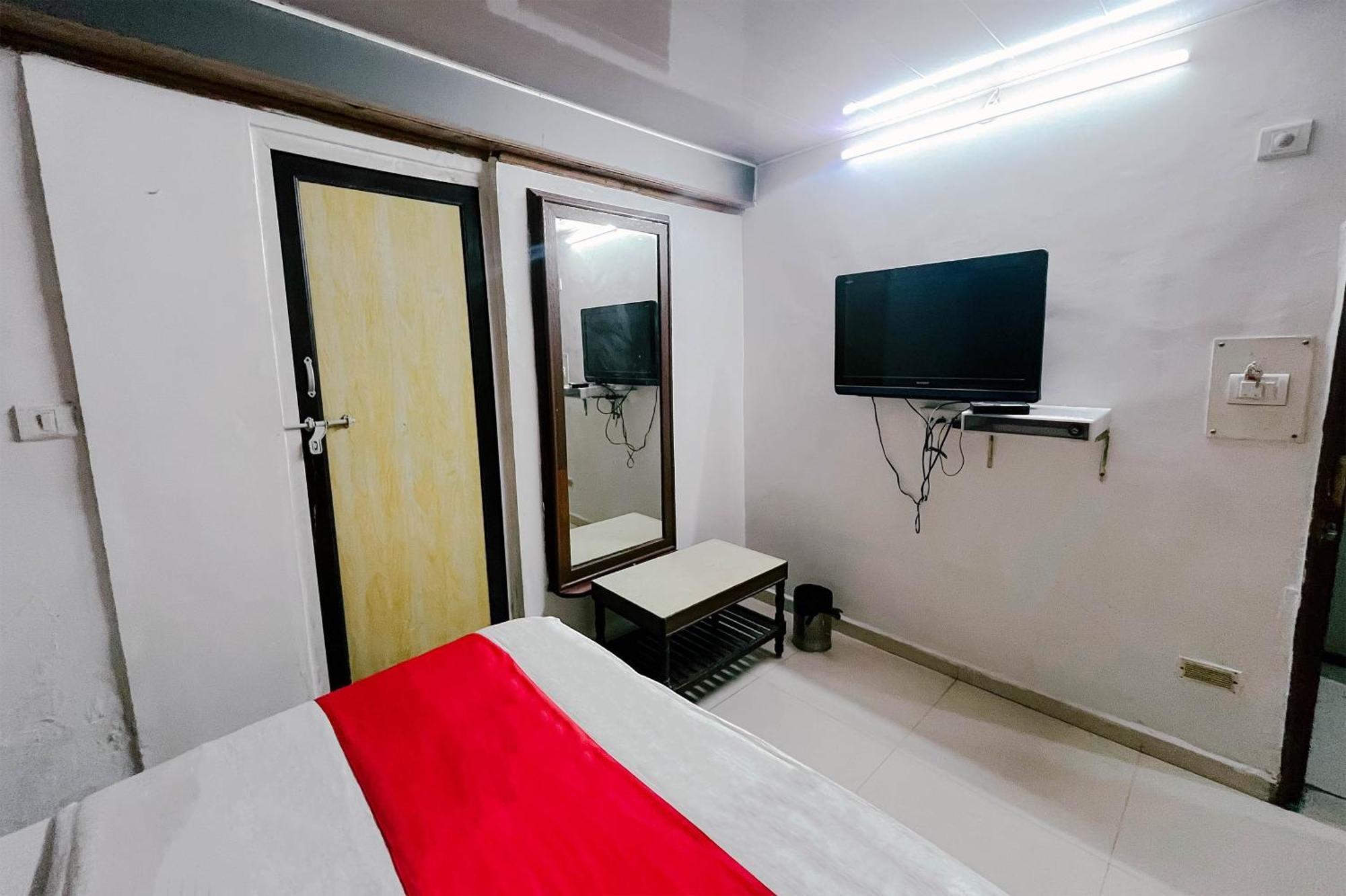 Hotel Maninagar Residency Watuwa 外观 照片
