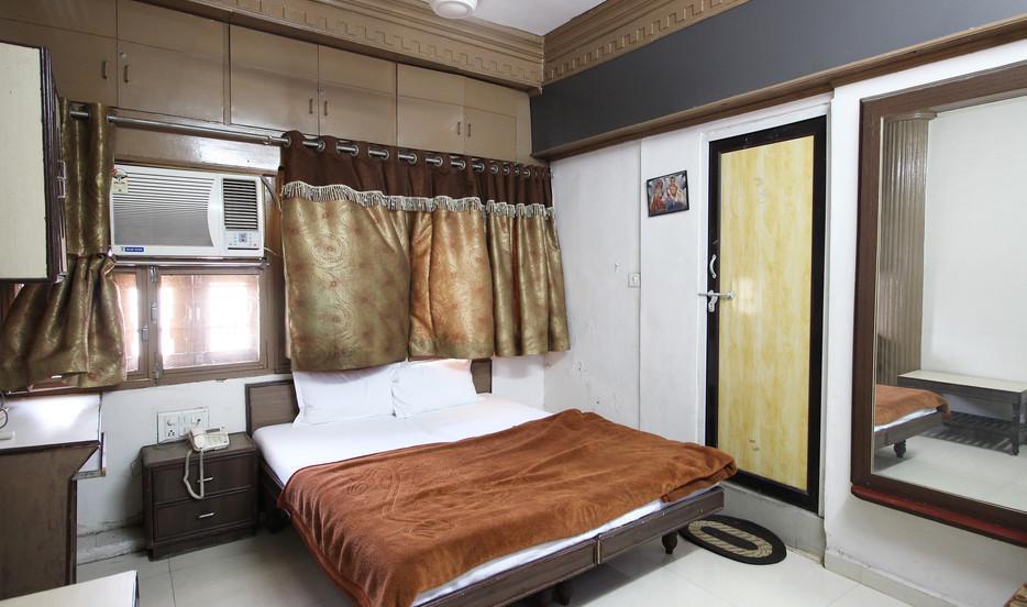Hotel Maninagar Residency Watuwa 外观 照片